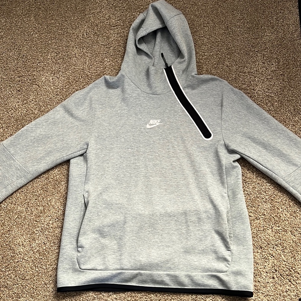 Nike Techfleece Jacket Diaganol Zipper.